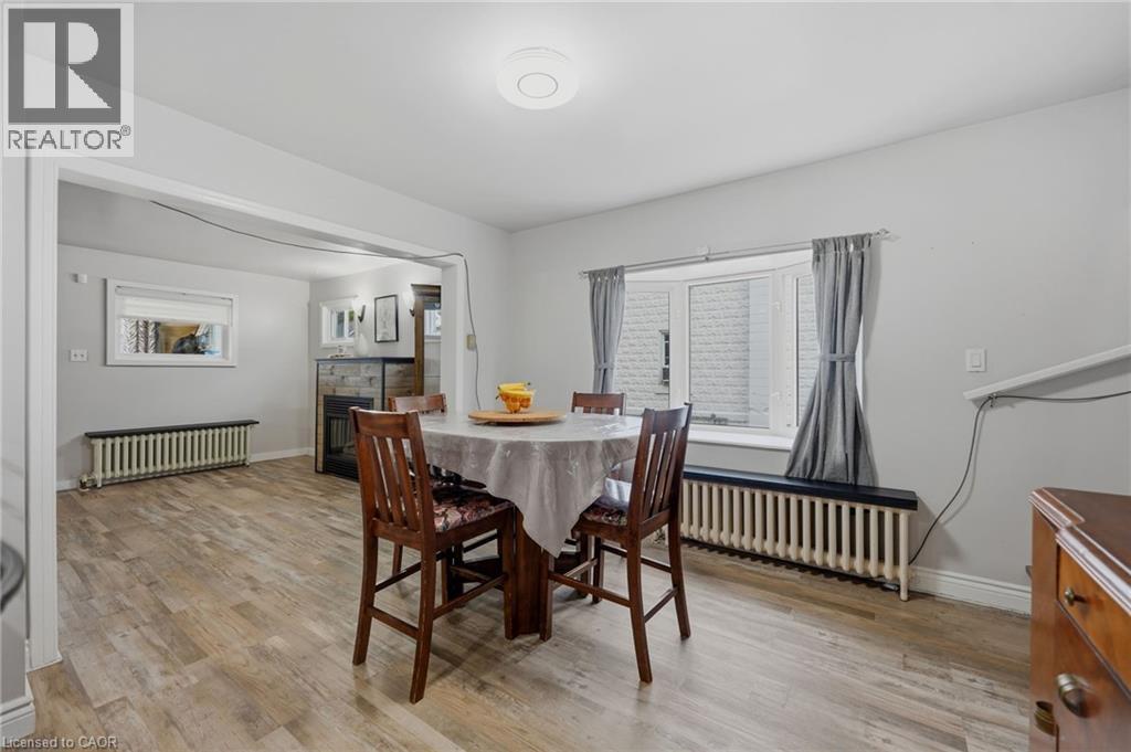 458 DAVIS Street - 16