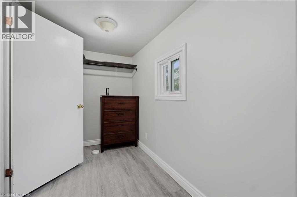 458 DAVIS Street - 33