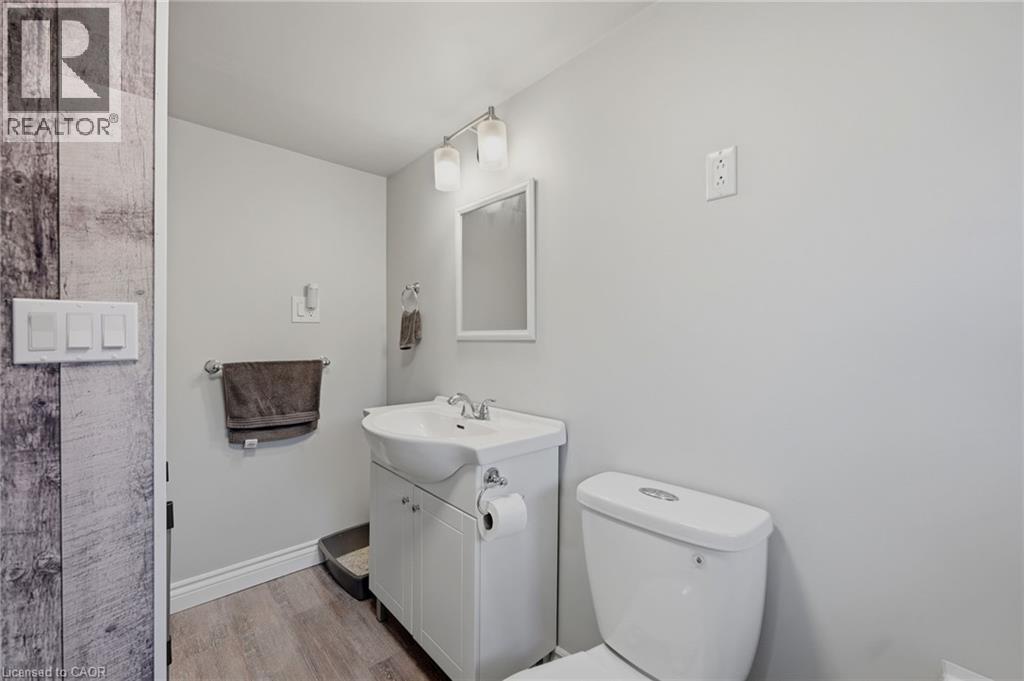 458 DAVIS Street - 27