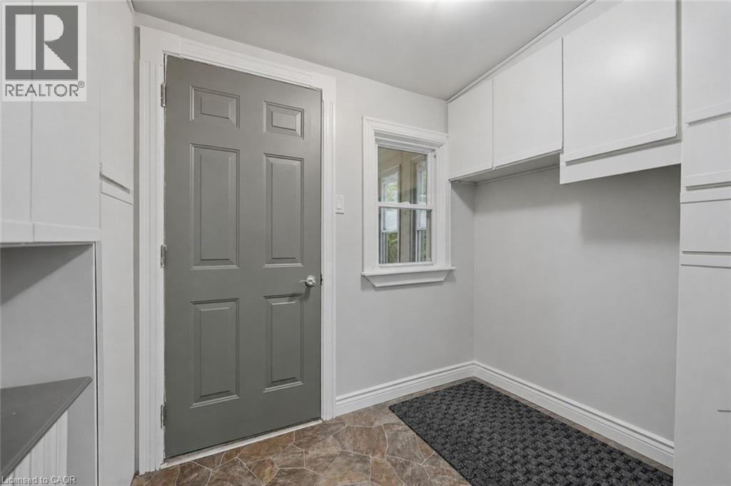 458 DAVIS Street - 10
