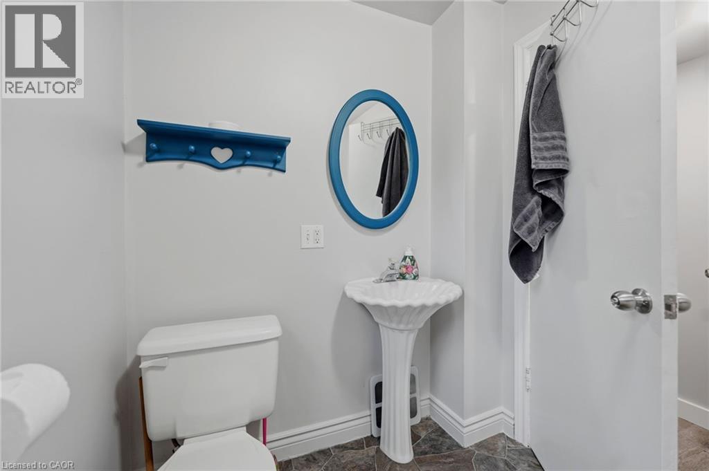 458 DAVIS Street - 23