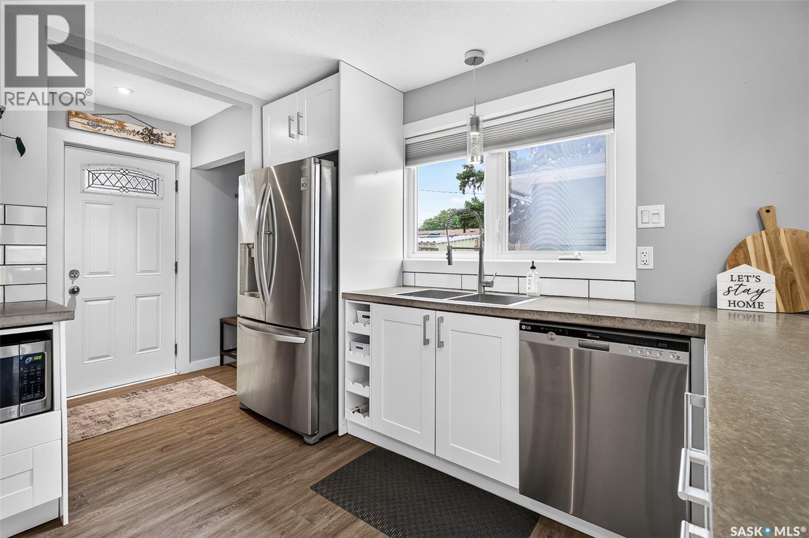 922 JAMES STREET - 17