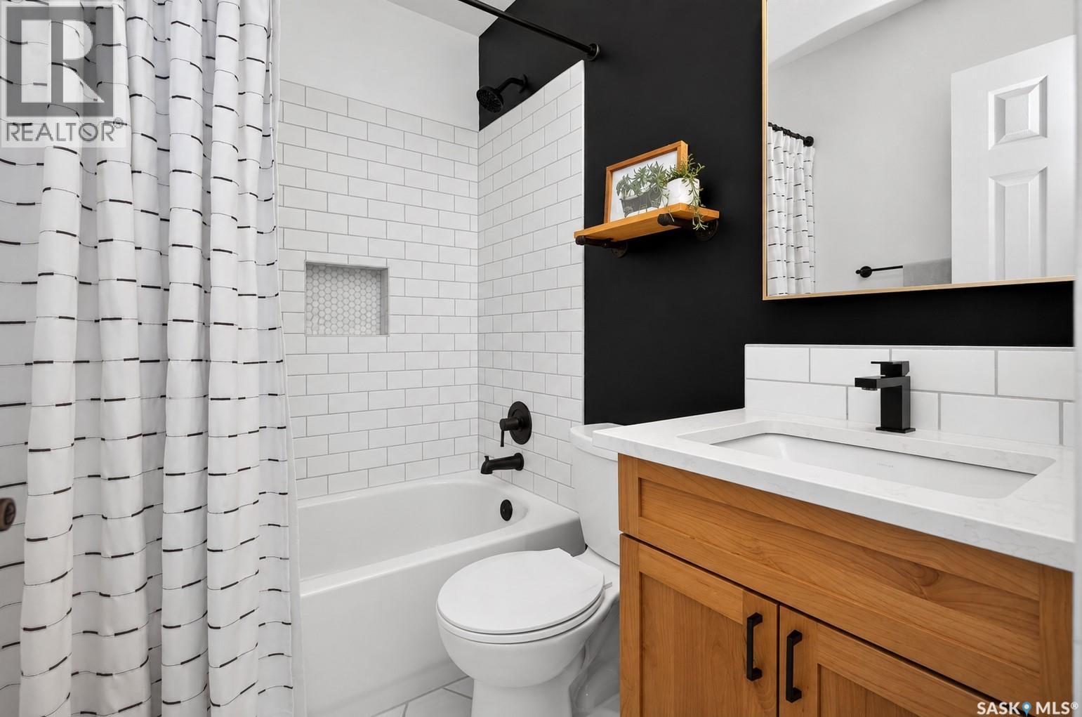 922 JAMES STREET - 26
