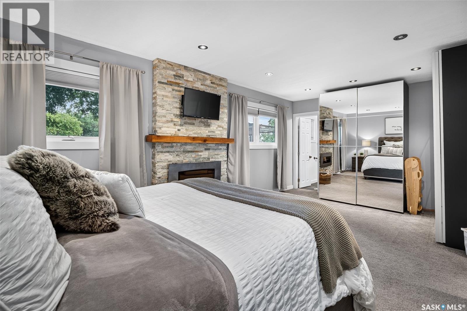 922 JAMES STREET - 31