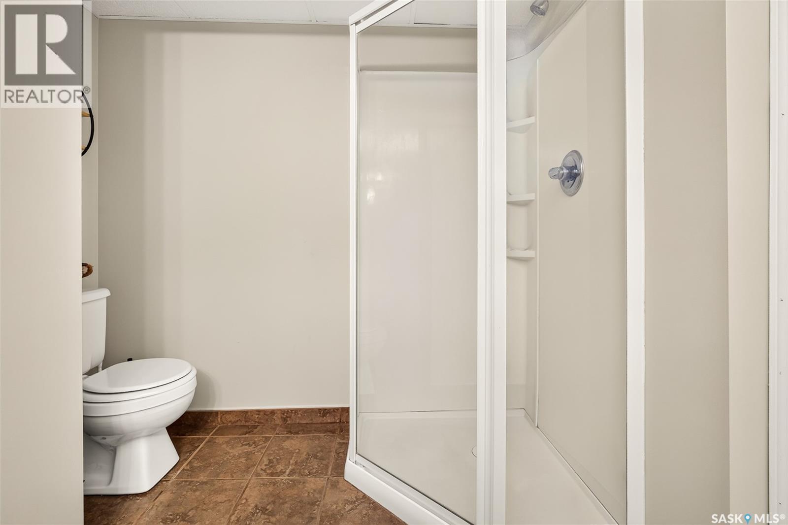 922 JAMES STREET - 38