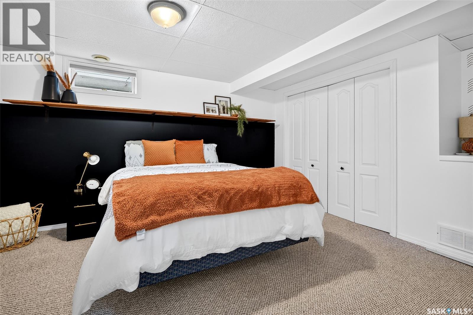 922 JAMES STREET - 43