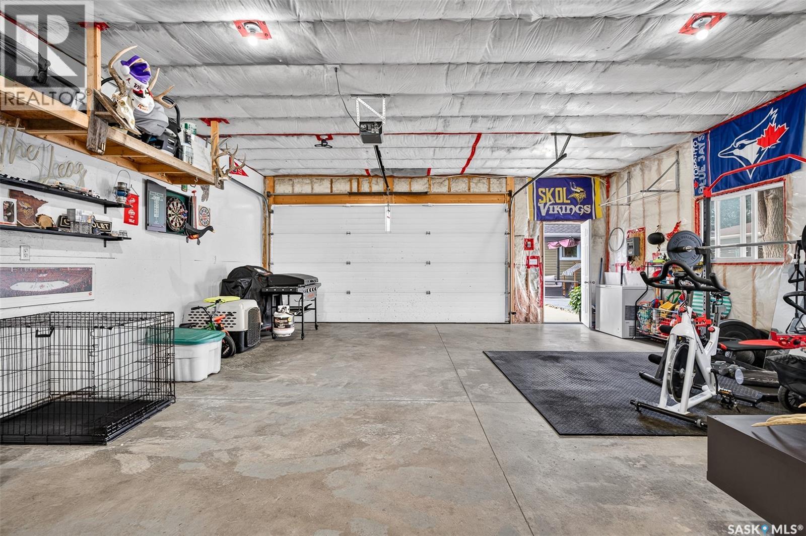922 JAMES STREET - 50