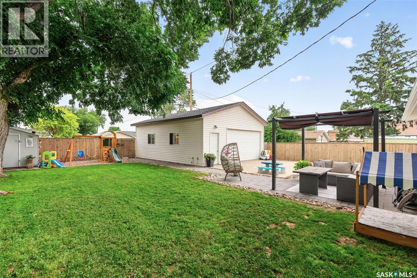 922 JAMES STREET - 56