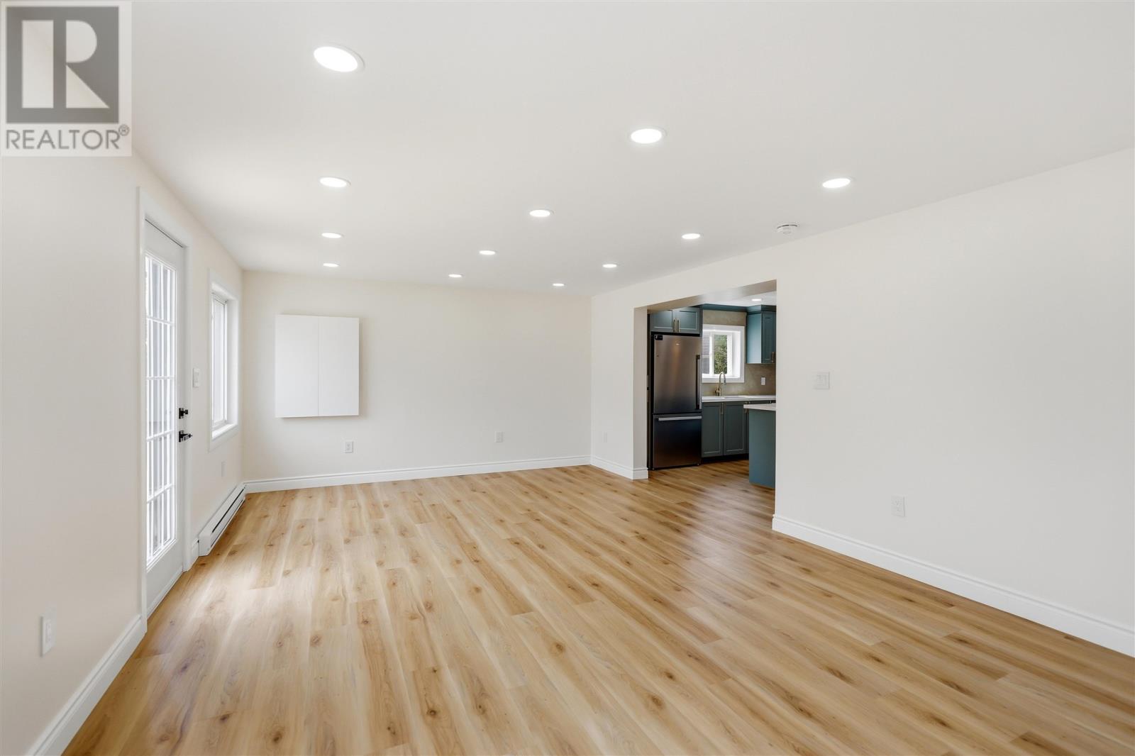 27 Blake AVE - 6