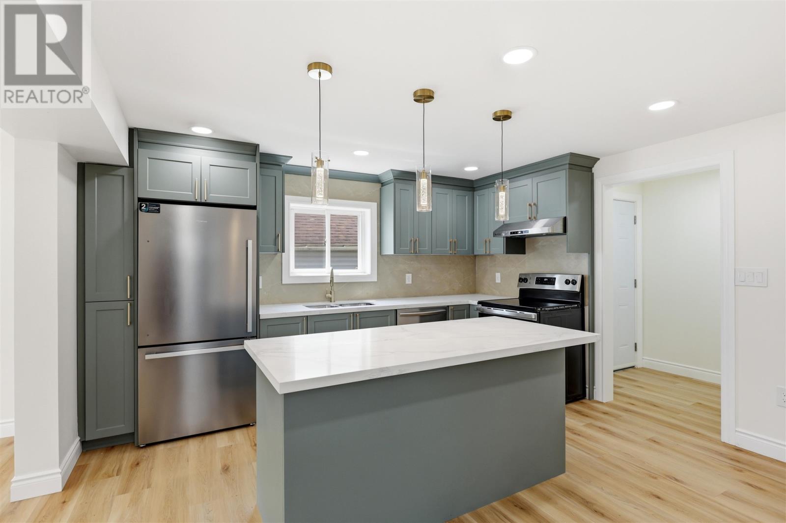 27 Blake AVE - 8