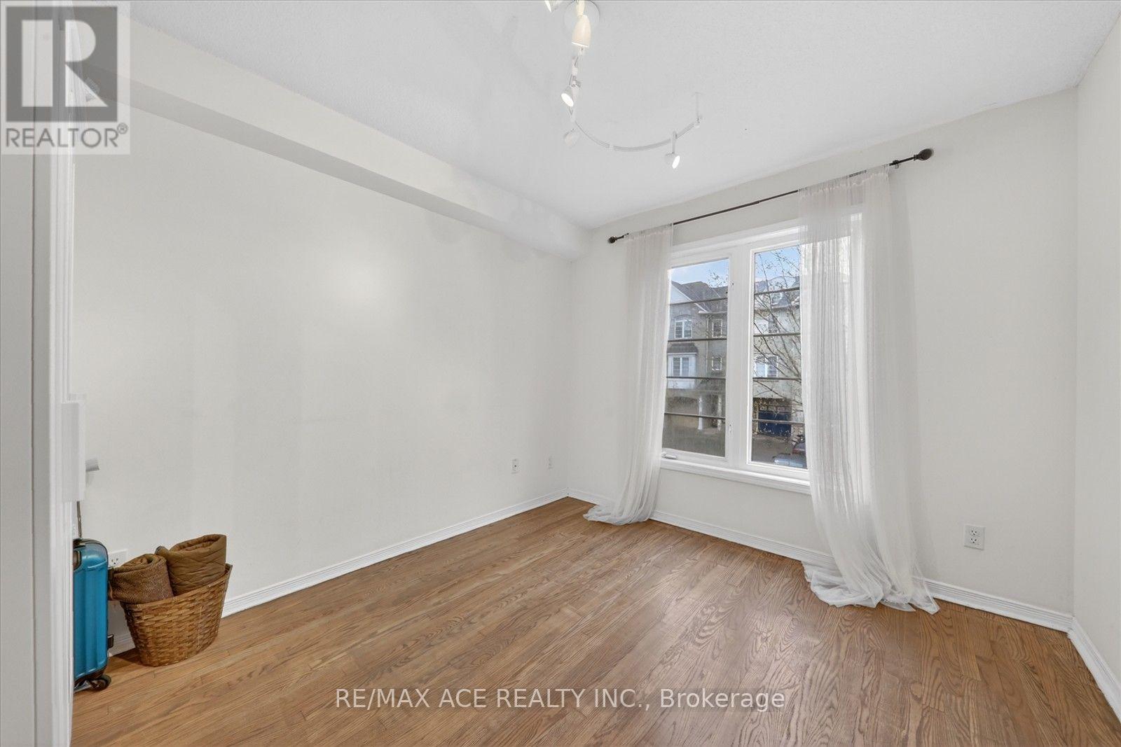 24 CULLCASTLE STREET - 20