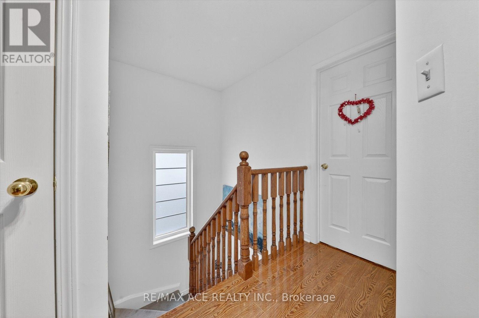 24 CULLCASTLE STREET - 22