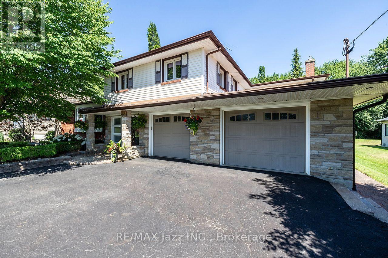 624 ROSELAWN AVENUE - 1