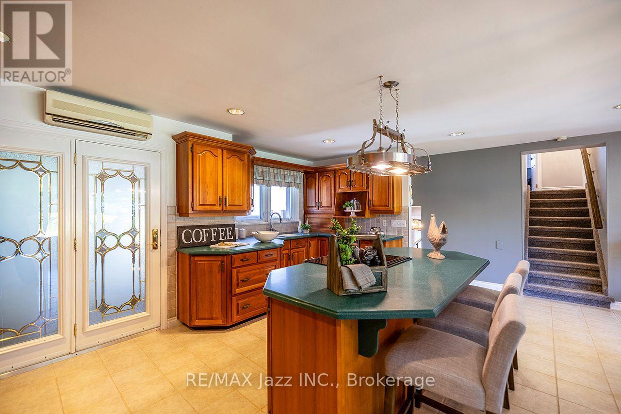 624 ROSELAWN AVENUE - 10