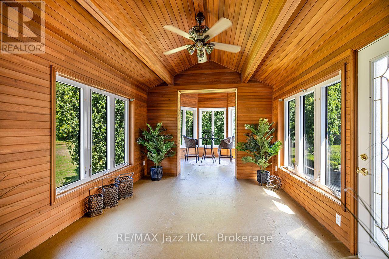624 ROSELAWN AVENUE - 13
