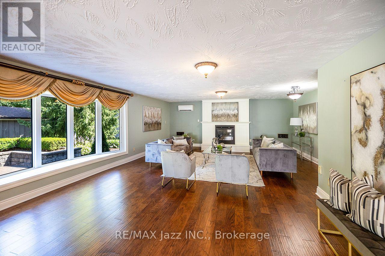 624 ROSELAWN AVENUE - 19