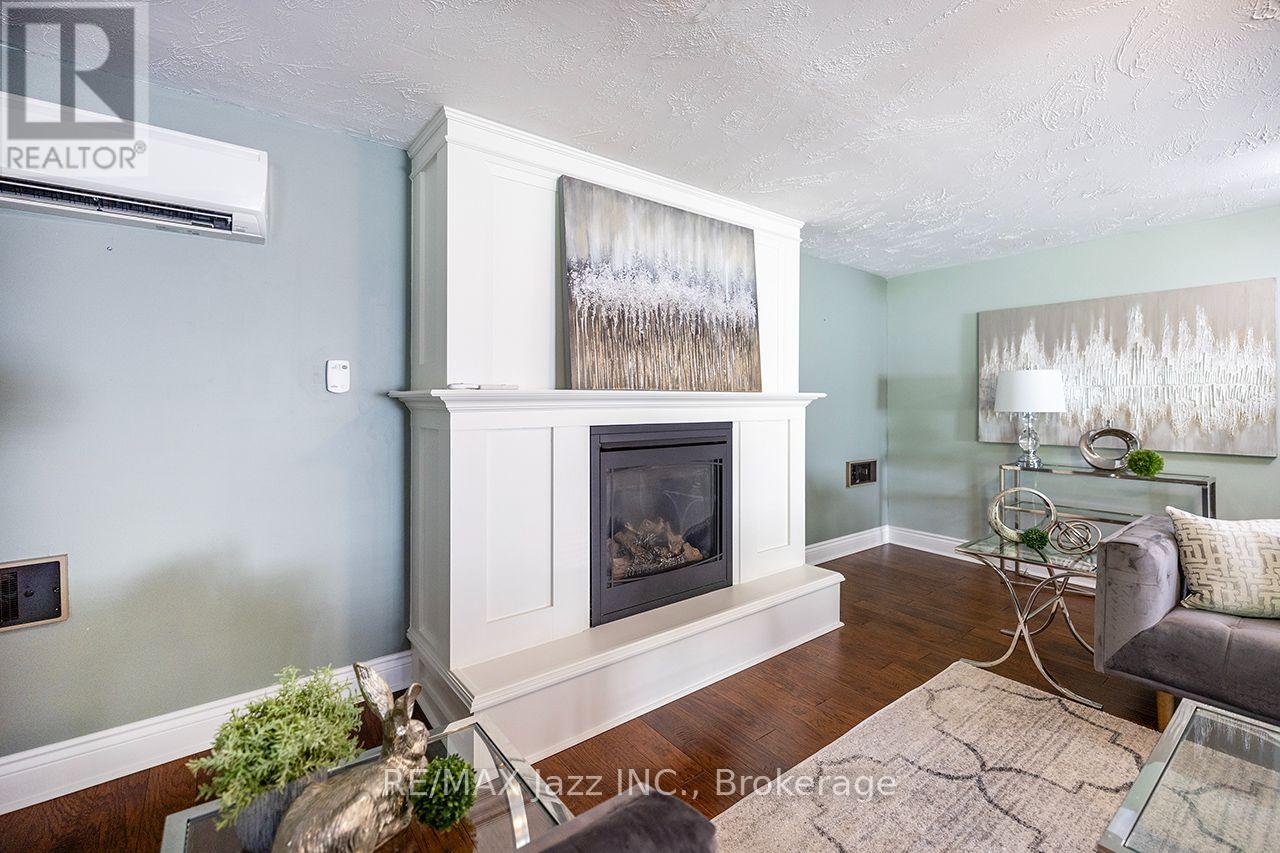 624 ROSELAWN AVENUE - 21