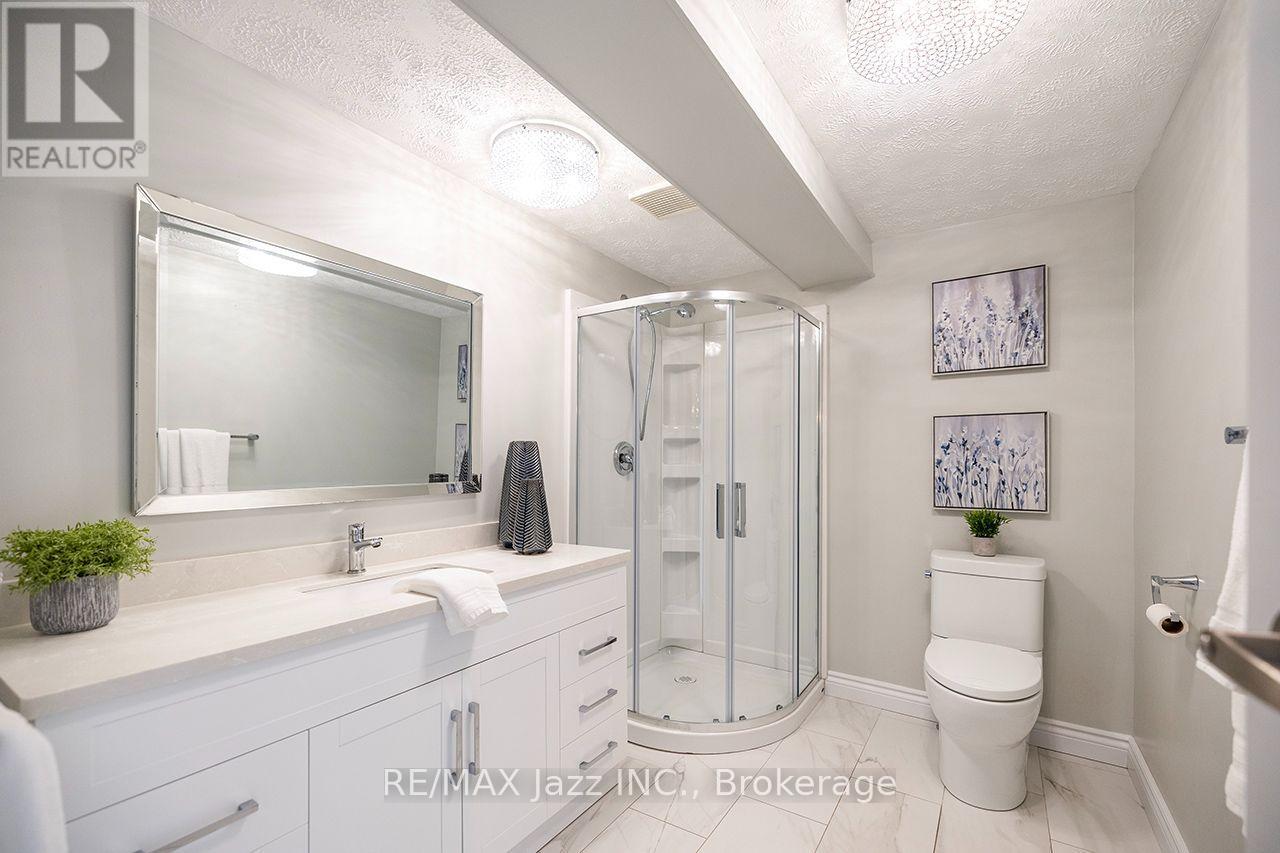 624 ROSELAWN AVENUE - 23