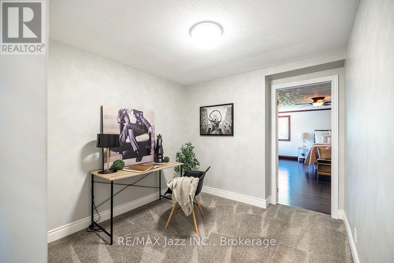 624 ROSELAWN AVENUE - 24