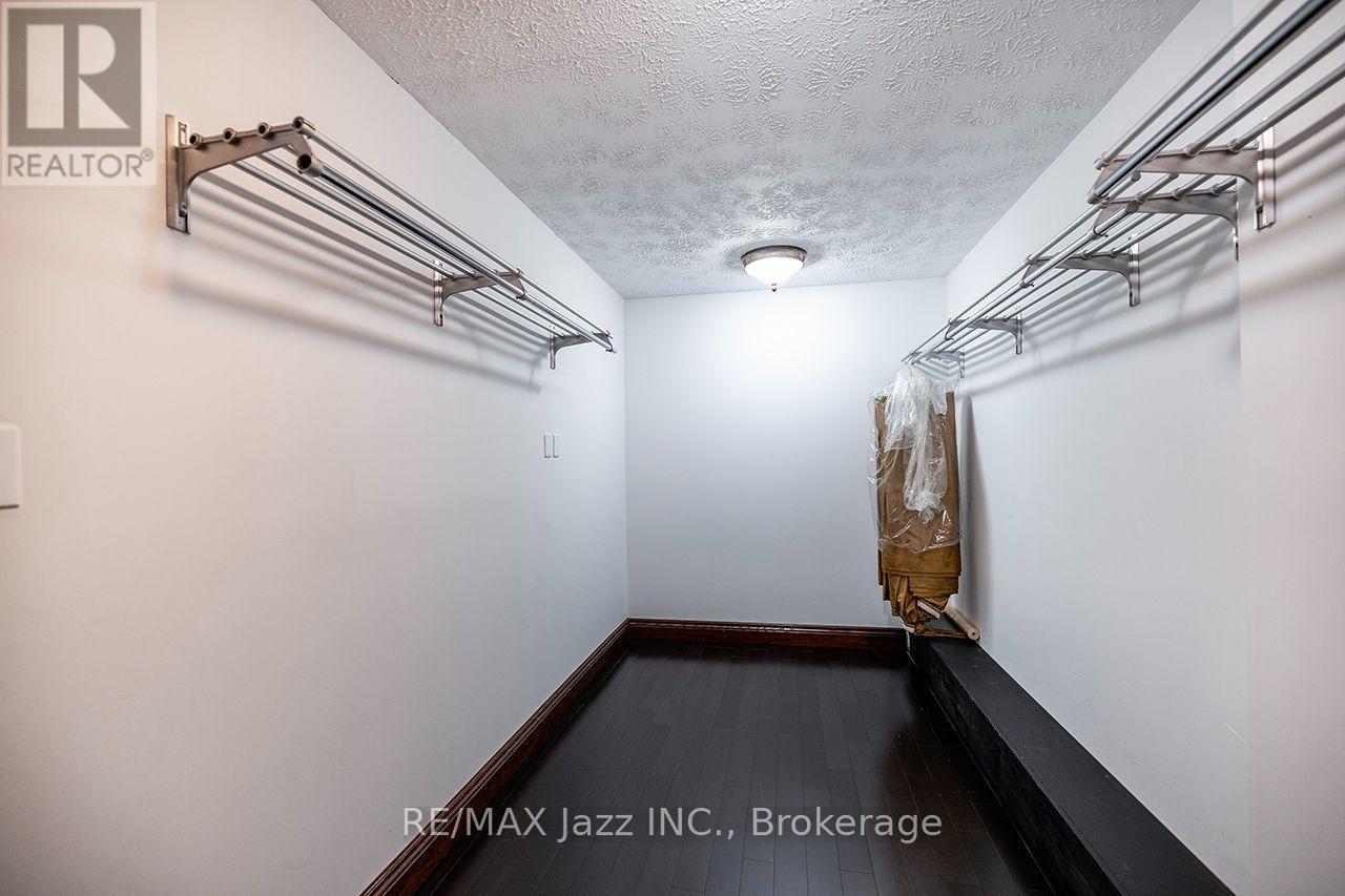 624 ROSELAWN AVENUE - 29
