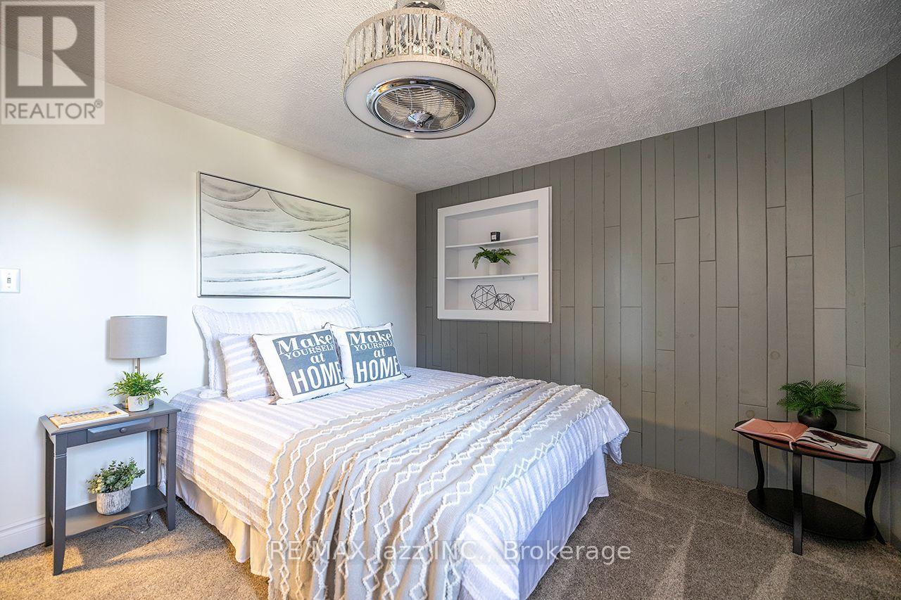 624 ROSELAWN AVENUE - 35