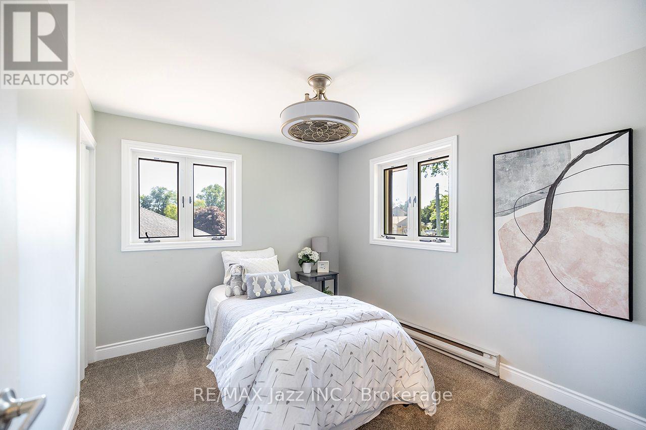 624 ROSELAWN AVENUE - 36