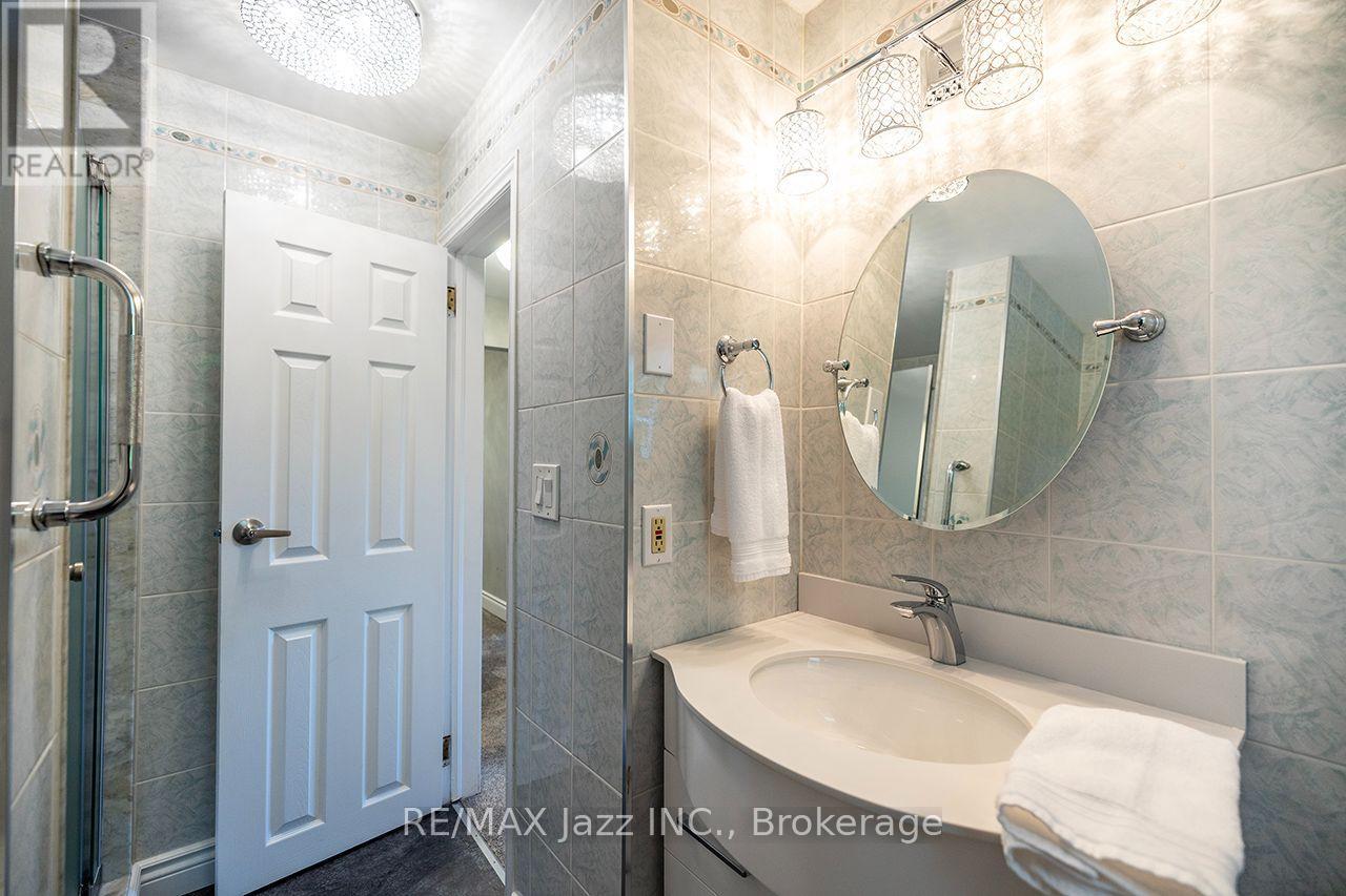 624 ROSELAWN AVENUE - 39