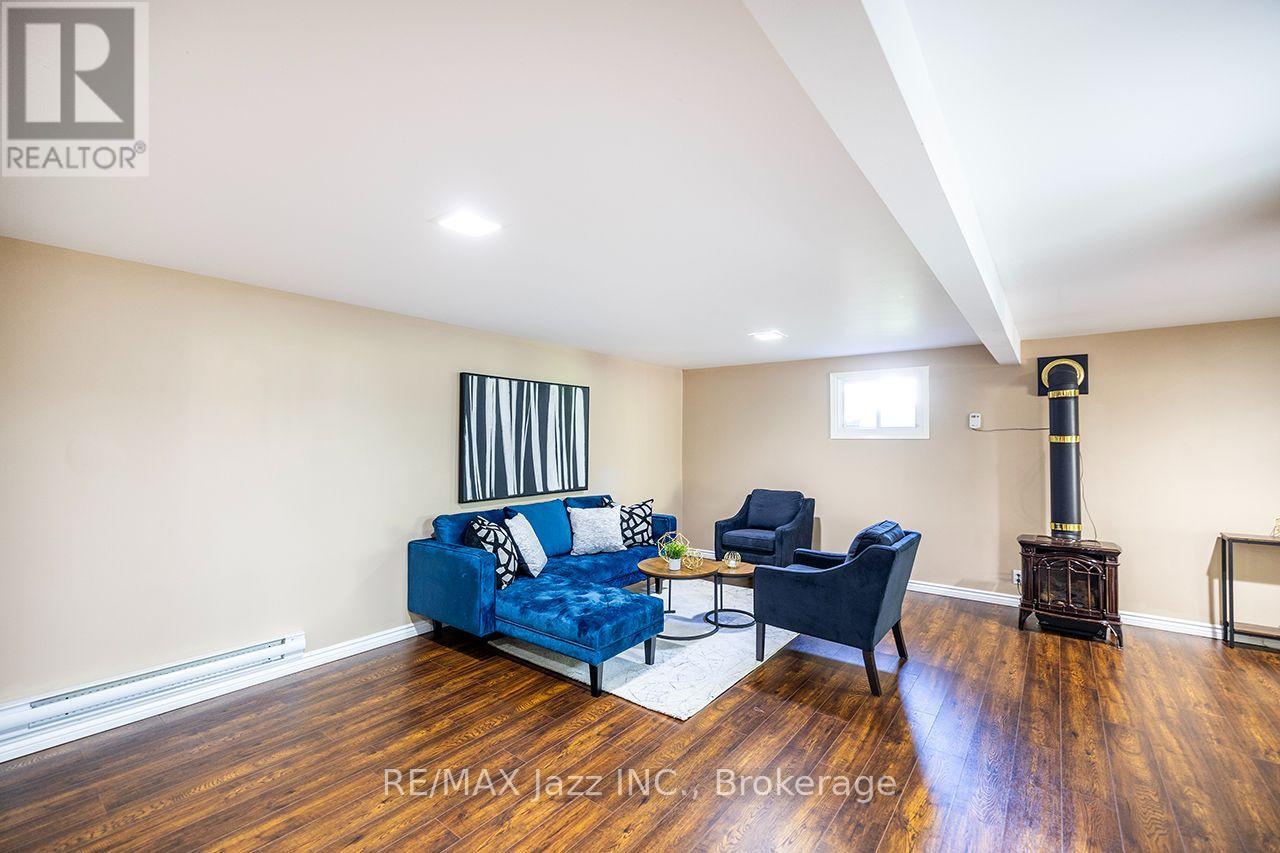624 ROSELAWN AVENUE - 41