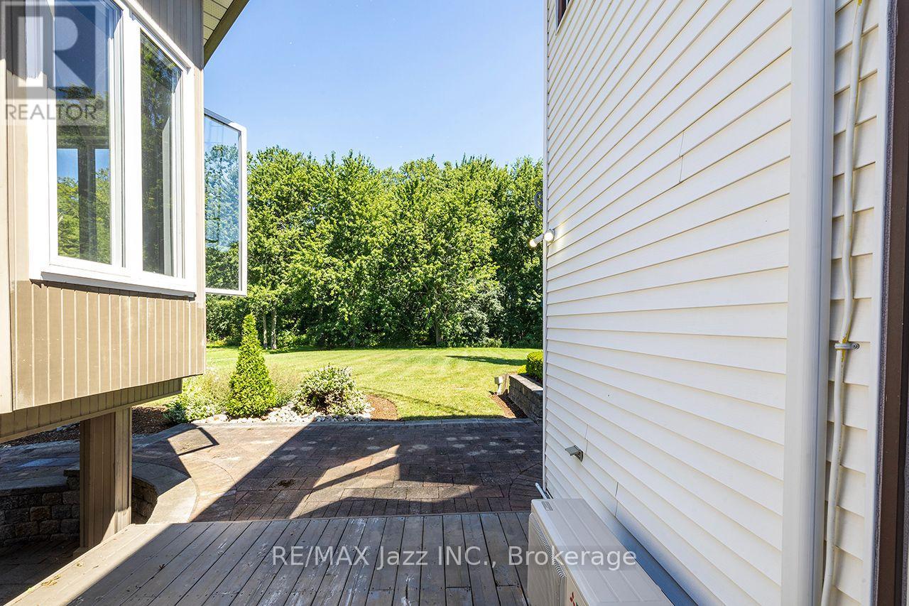 624 ROSELAWN AVENUE - 44