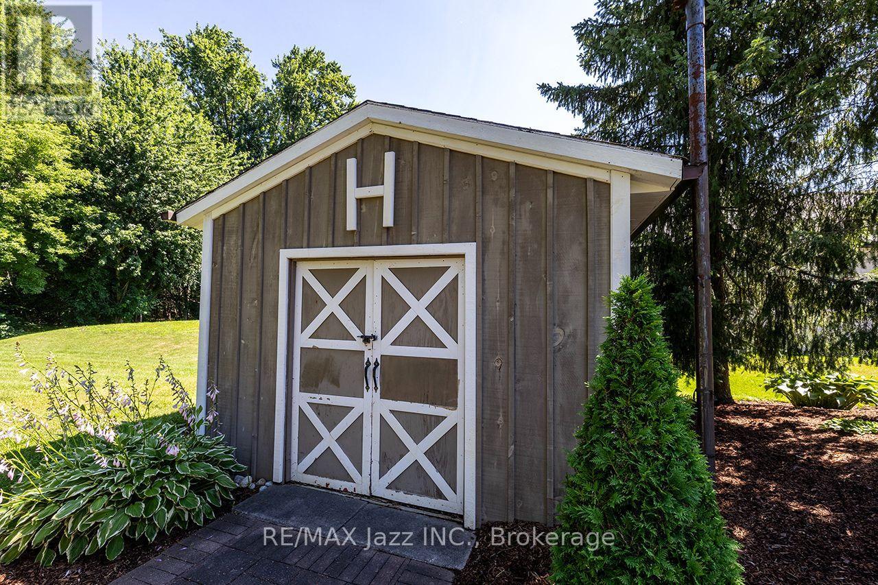 624 ROSELAWN AVENUE - 48