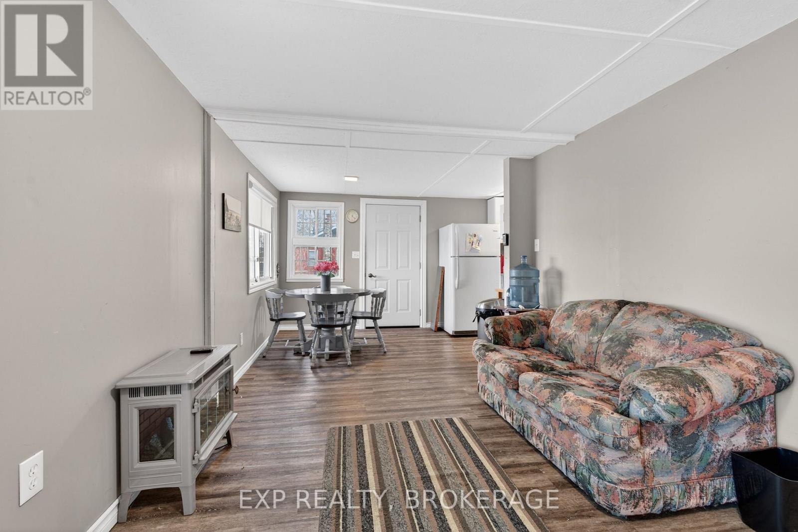 178 ALARIE LANE - 11