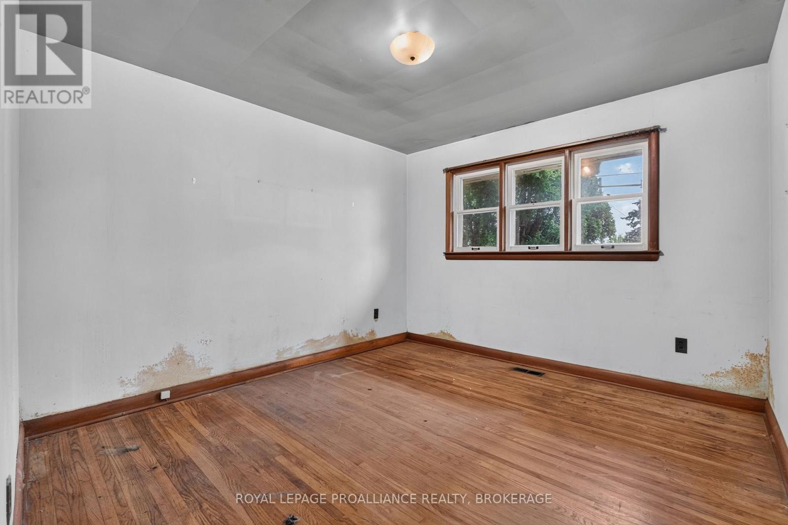 267 LAKEVIEW AVENUE - 16