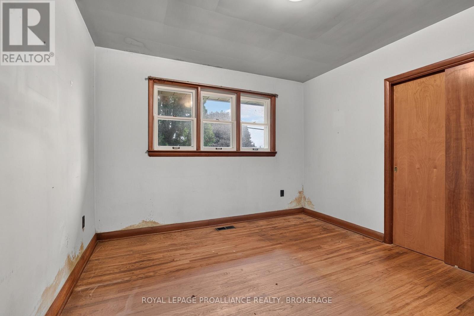 267 LAKEVIEW AVENUE - 17