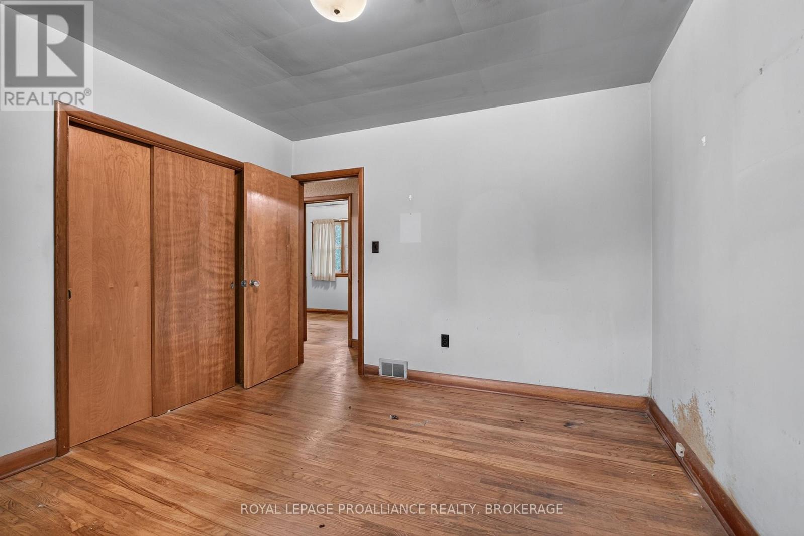 267 LAKEVIEW AVENUE - 18
