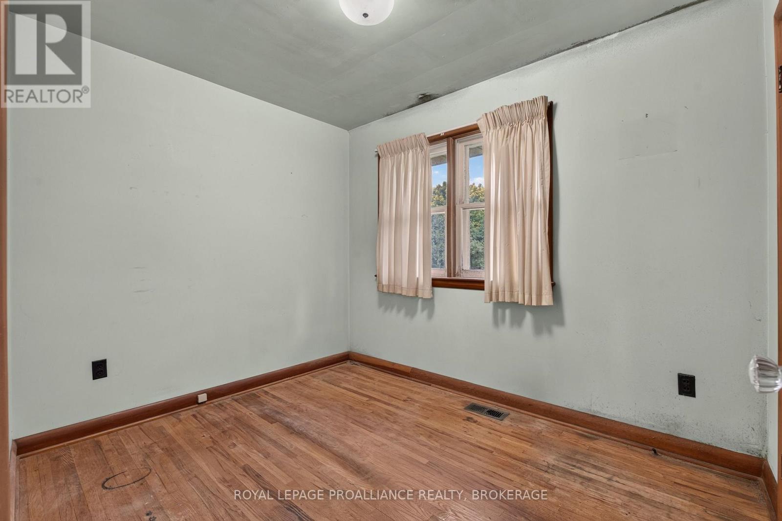 267 LAKEVIEW AVENUE - 20