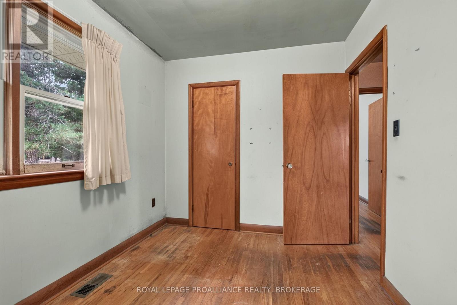 267 LAKEVIEW AVENUE - 21