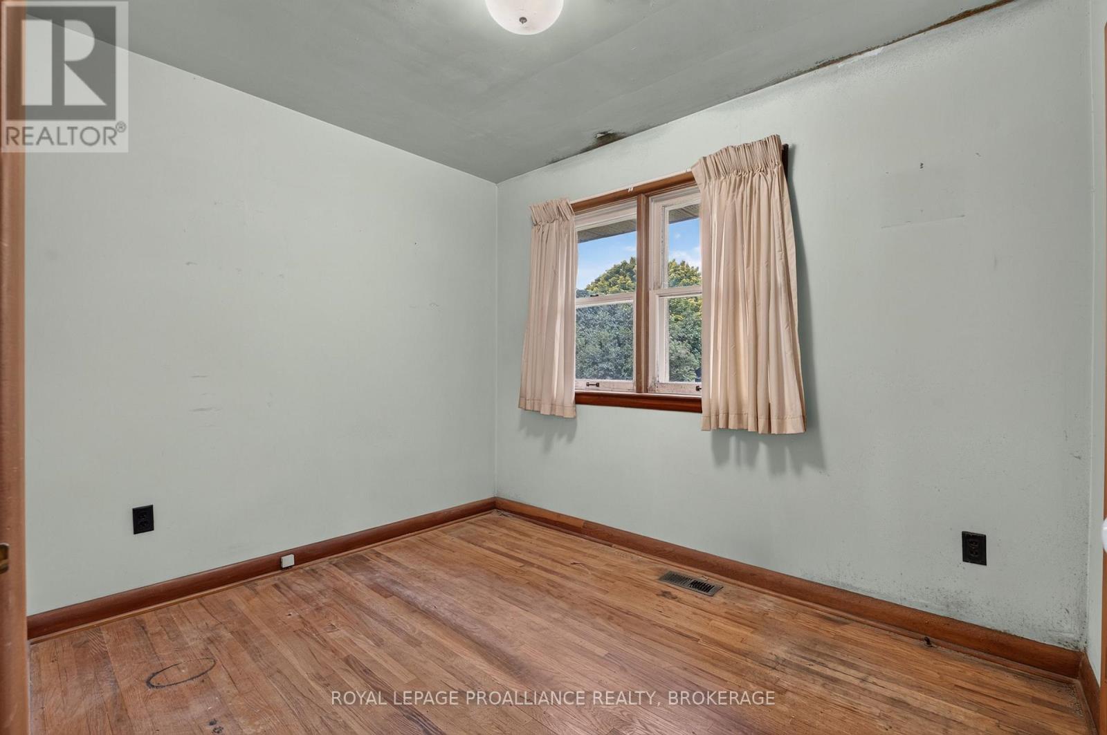 267 LAKEVIEW AVENUE - 22