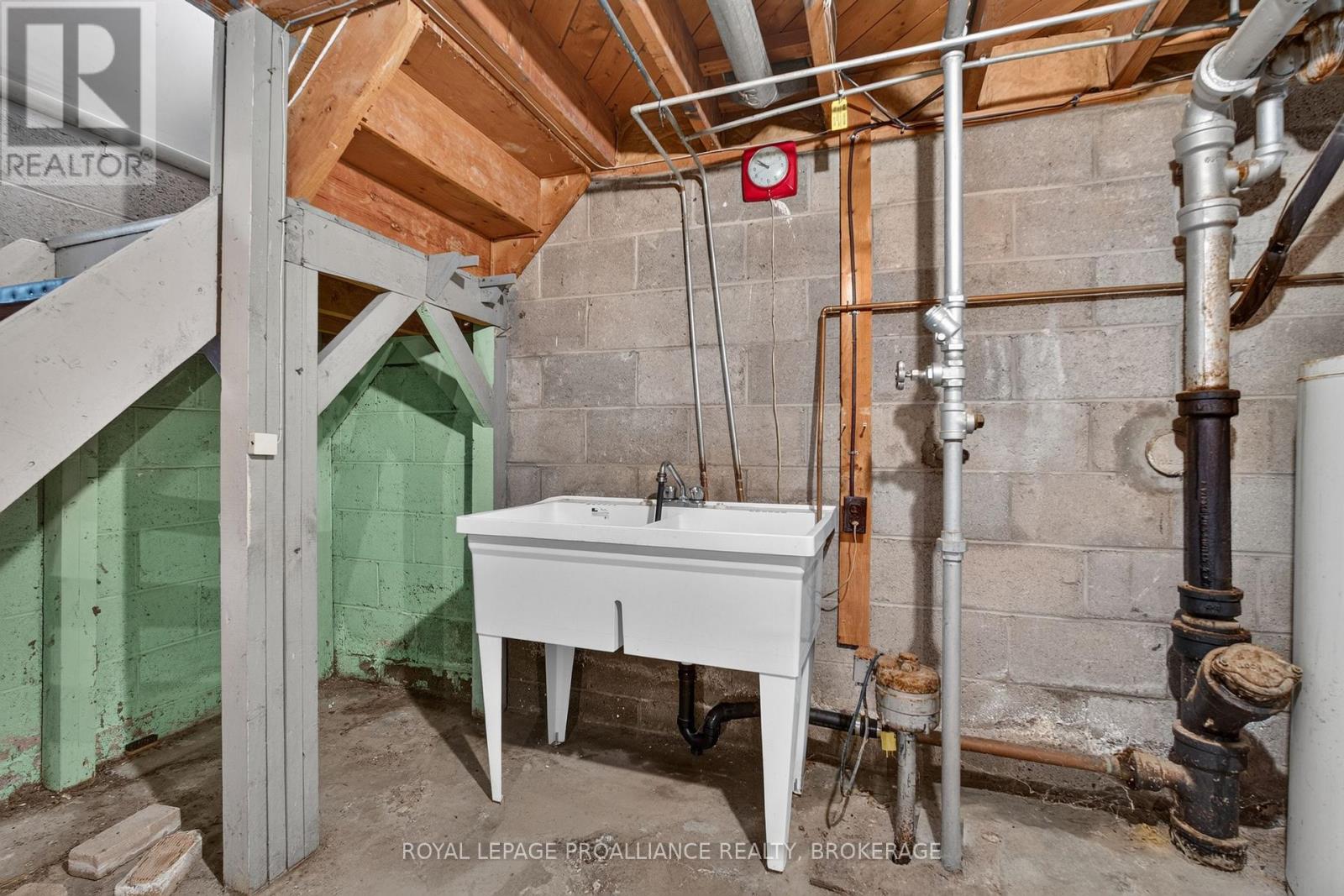 267 LAKEVIEW AVENUE - 25