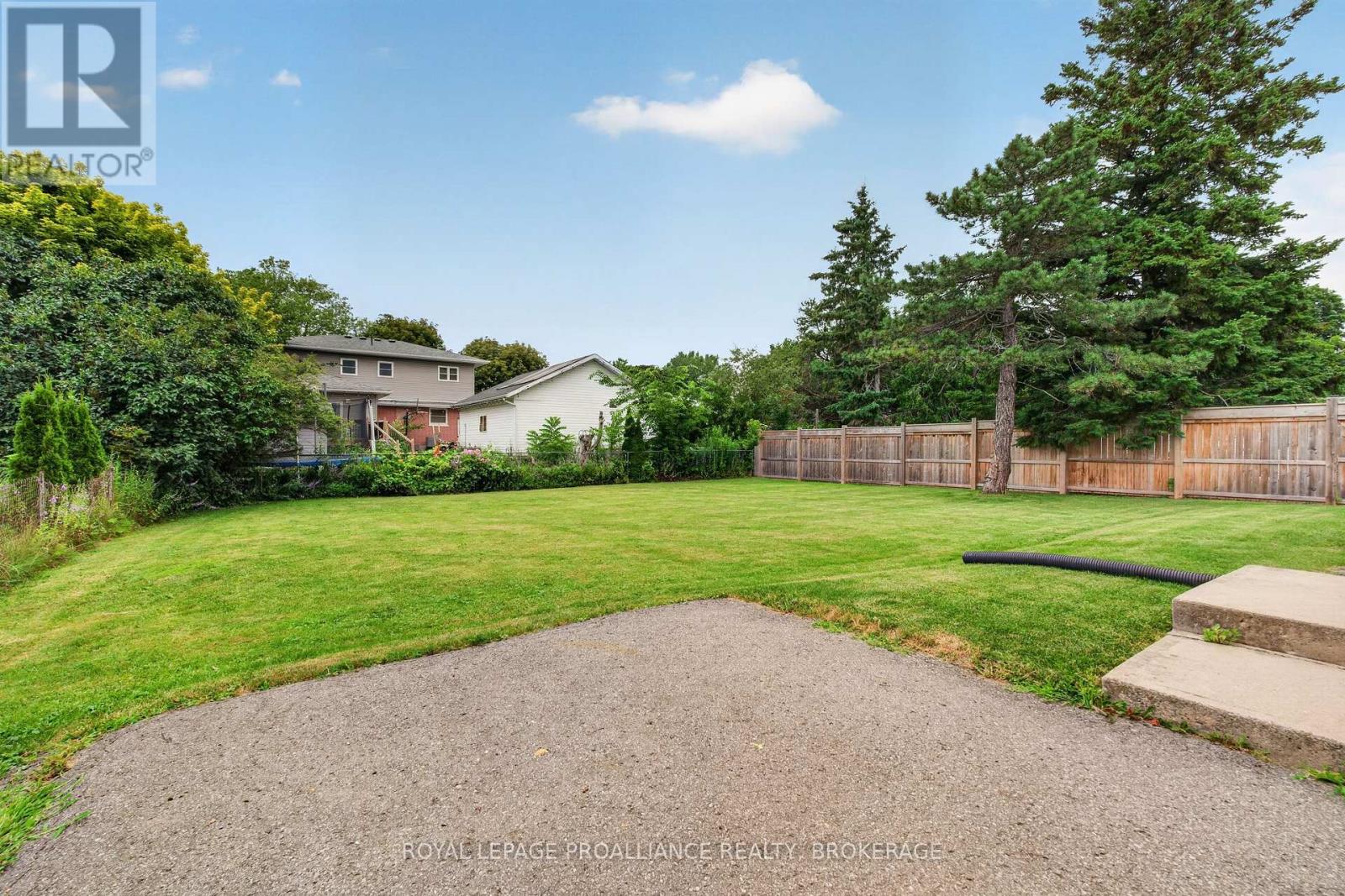 267 LAKEVIEW AVENUE - 28