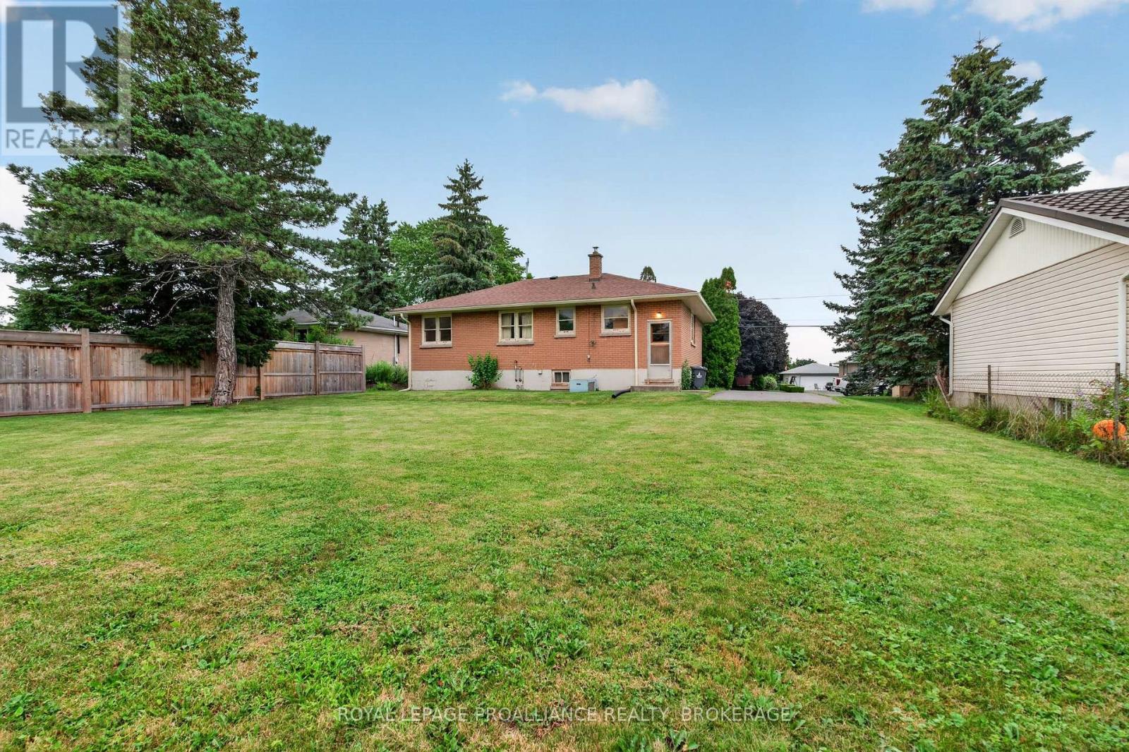 267 LAKEVIEW AVENUE - 30