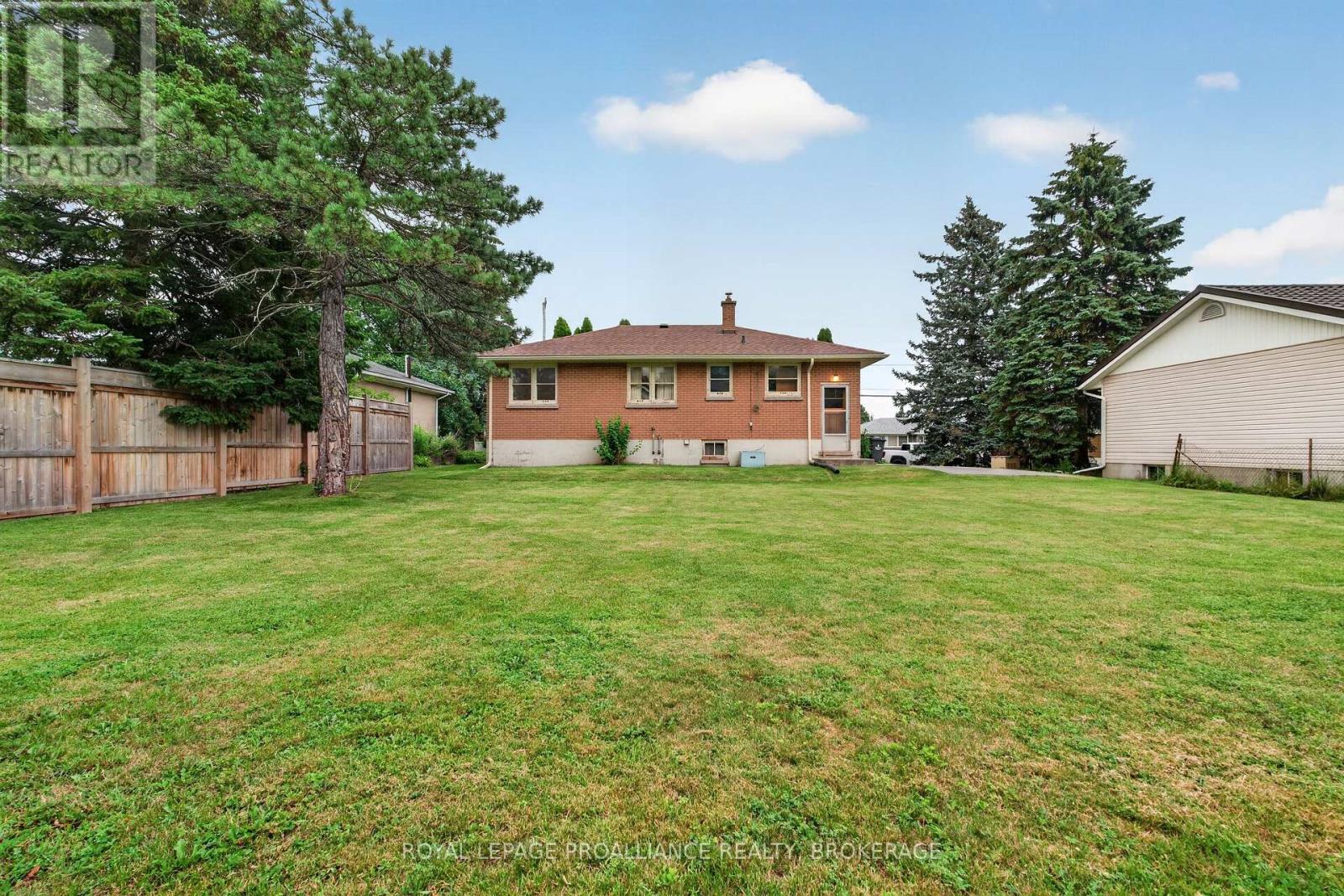 267 LAKEVIEW AVENUE - 31