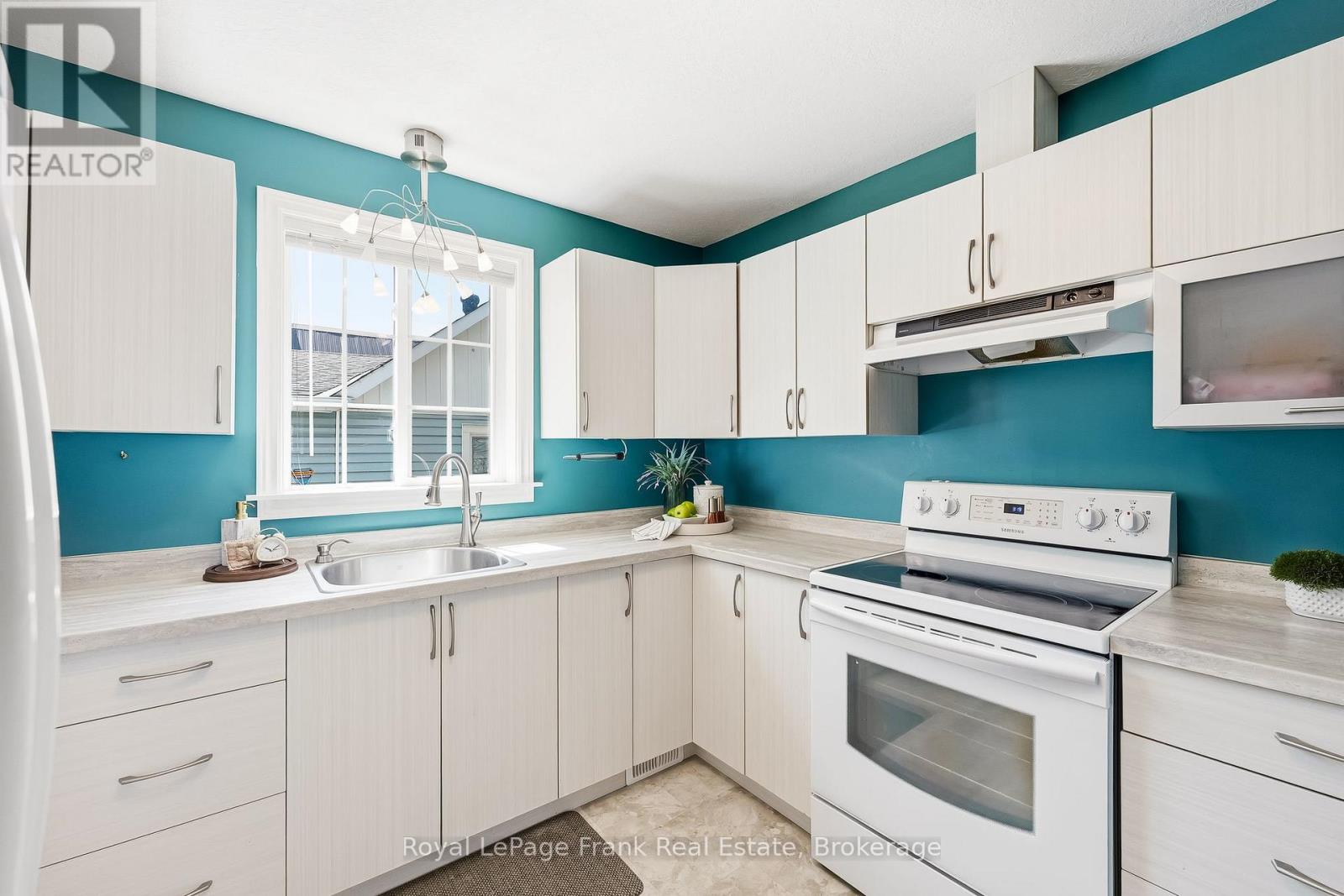 25 BARBARA STREET - 16