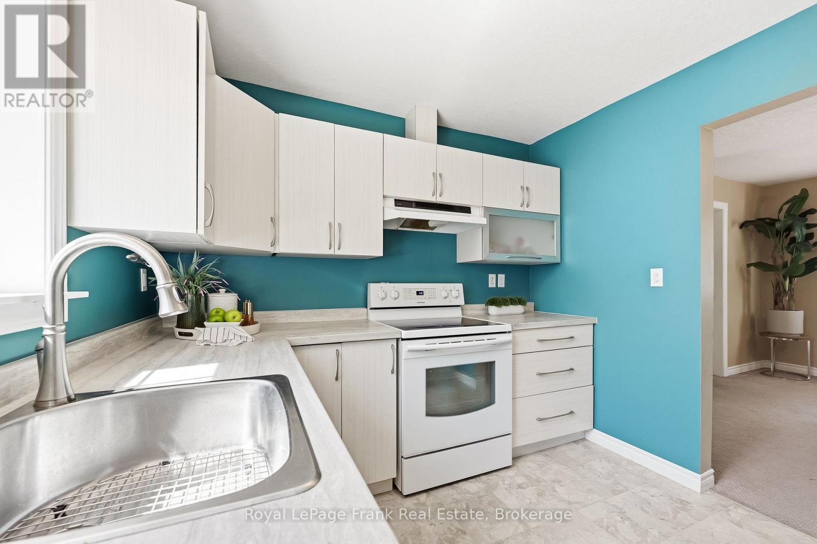 25 BARBARA STREET - 17