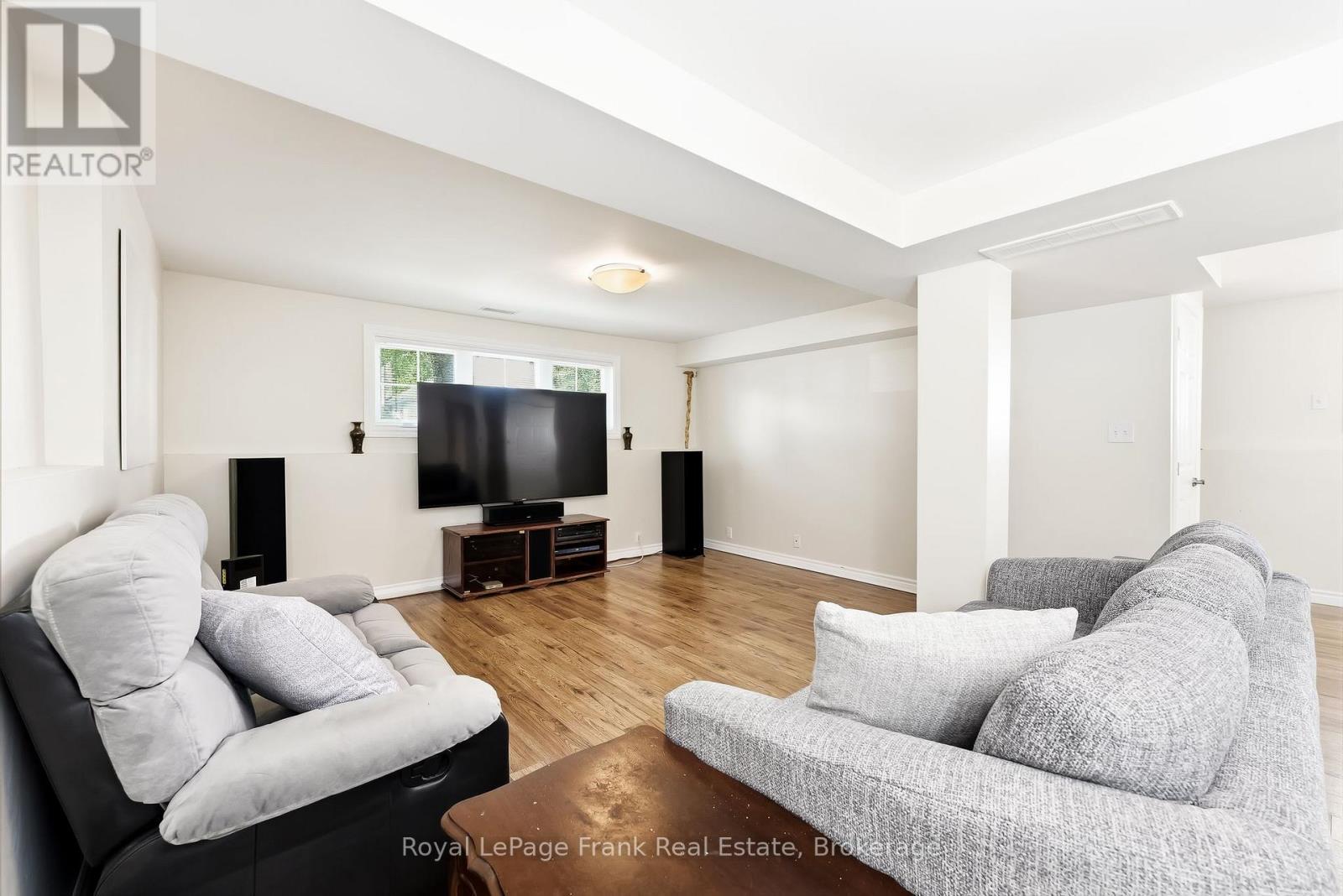 25 BARBARA STREET - 24