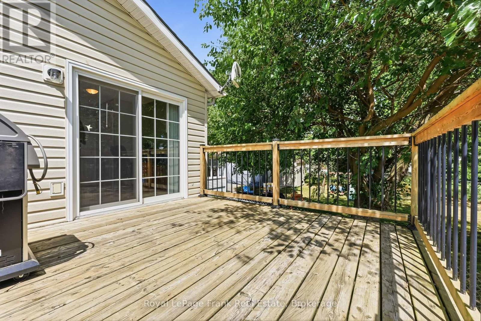 25 BARBARA STREET - 32