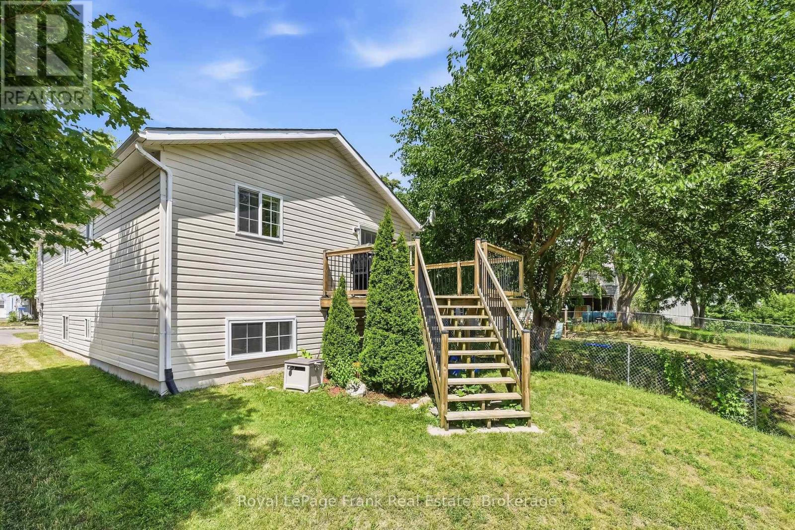25 BARBARA STREET - 35