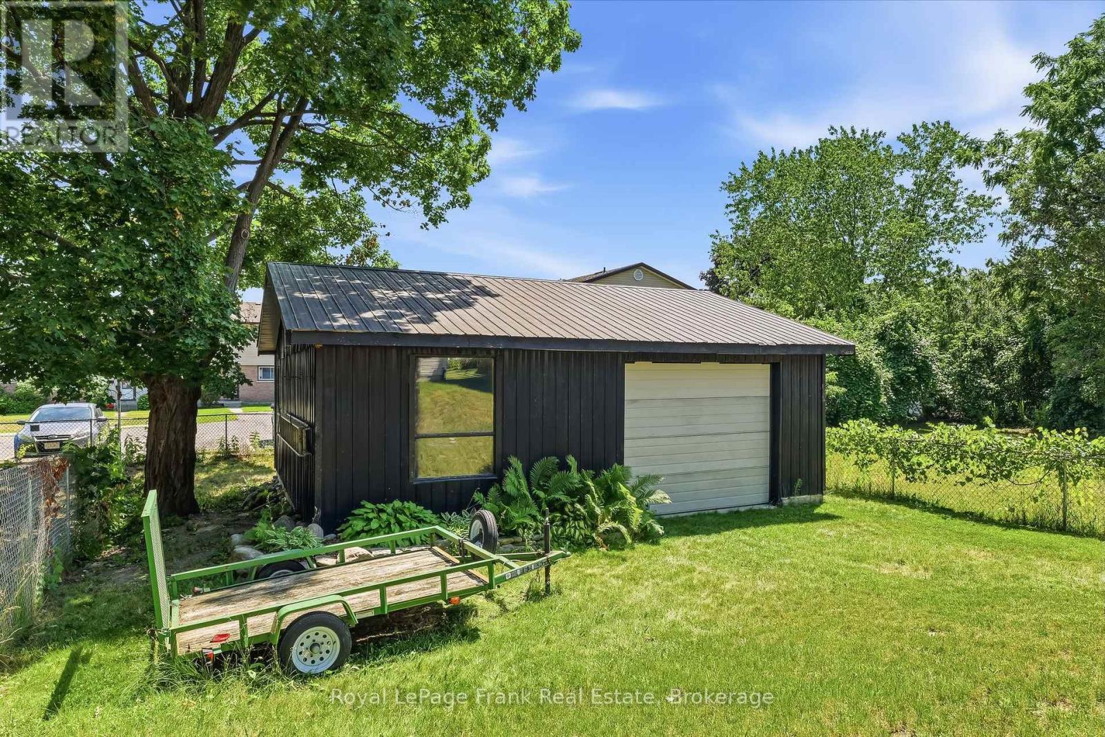 25 BARBARA STREET - 36