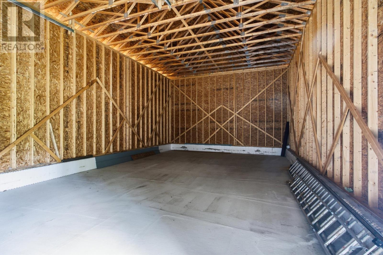 11 Pinetree Road - Image 32