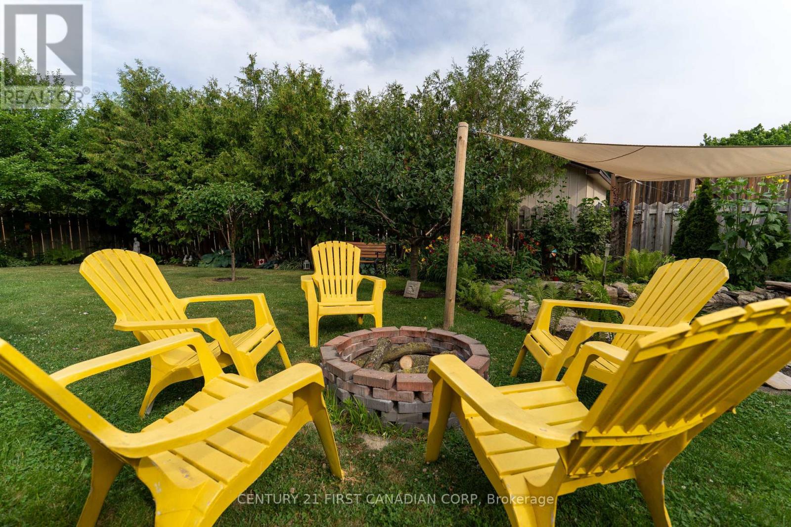 32 MENDIP CRESCENT - 35