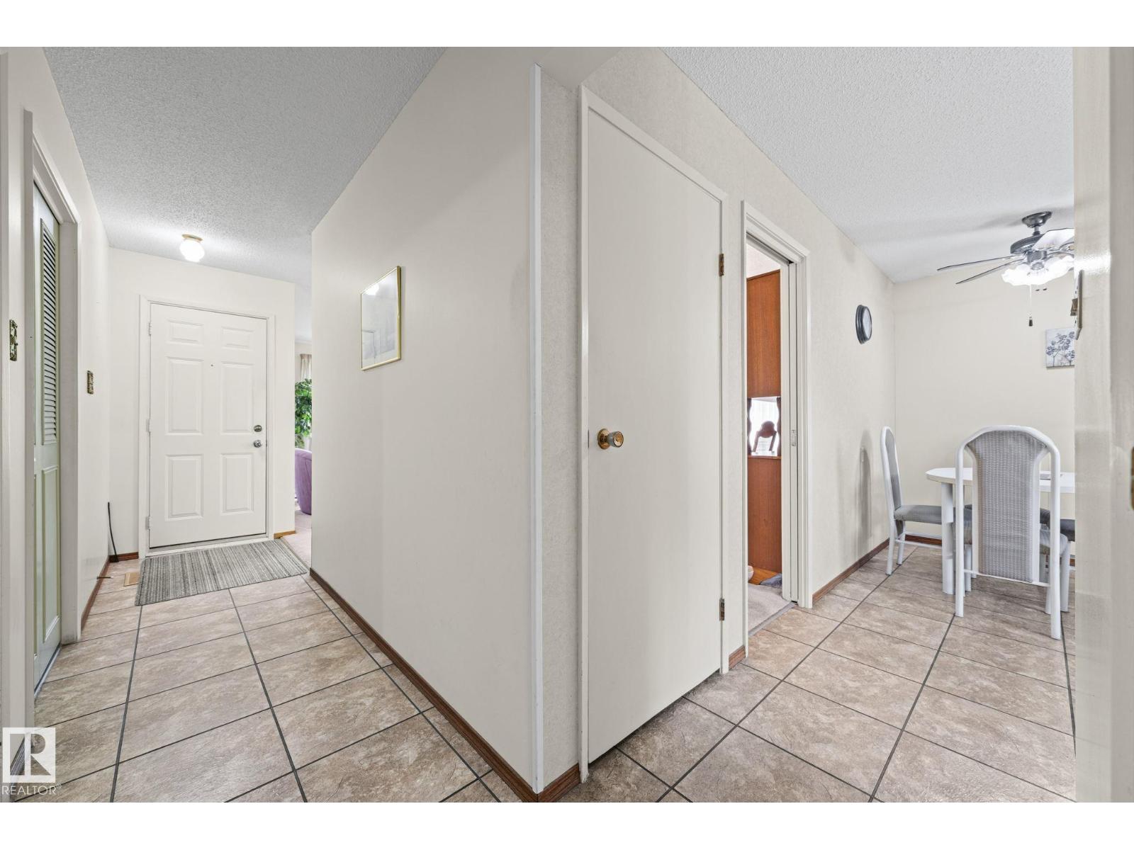 8323 142 AV NW - 12